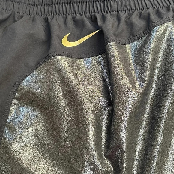 NIKE Women's Clash Tempo Luxe Lined Running Shorts Black Silver Size M - Picture 9 of 9